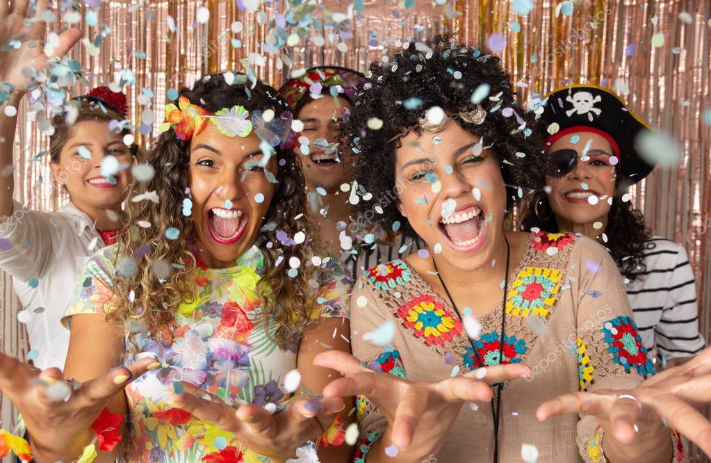 Karnevalsumzug mit Kostümen